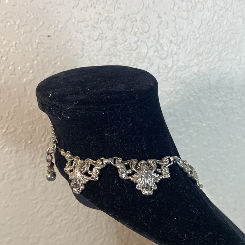 Chocker - Picture 4 of 4